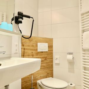 Zimmer mit zwei Einzelbetten